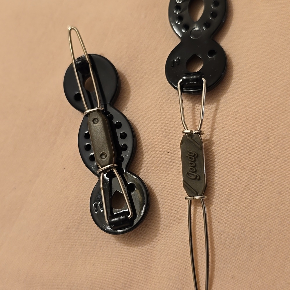 Goody Set of 2 Infinity Twist Hair Clips - NEW - Picture 7 of 9